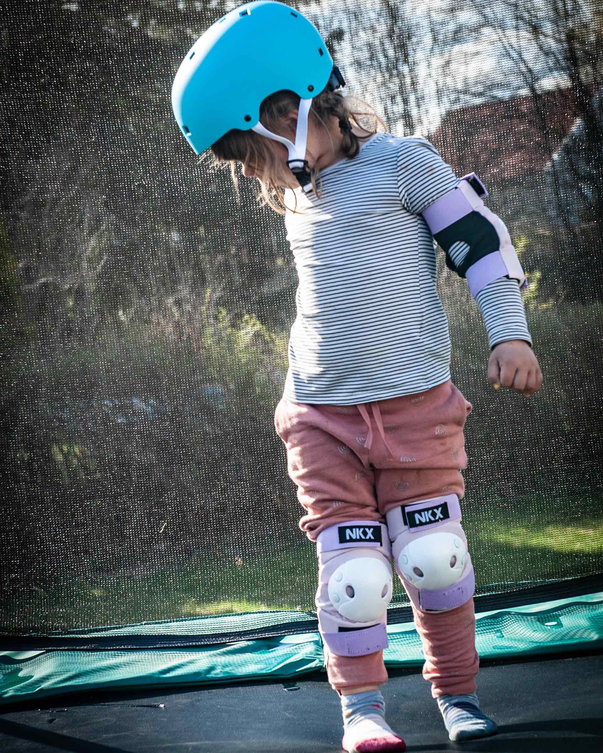 NKX Kids 3-Pack Pro zaštitna oprema - jastučići za koljena, jastučići za laktove i štitnici za zapešća