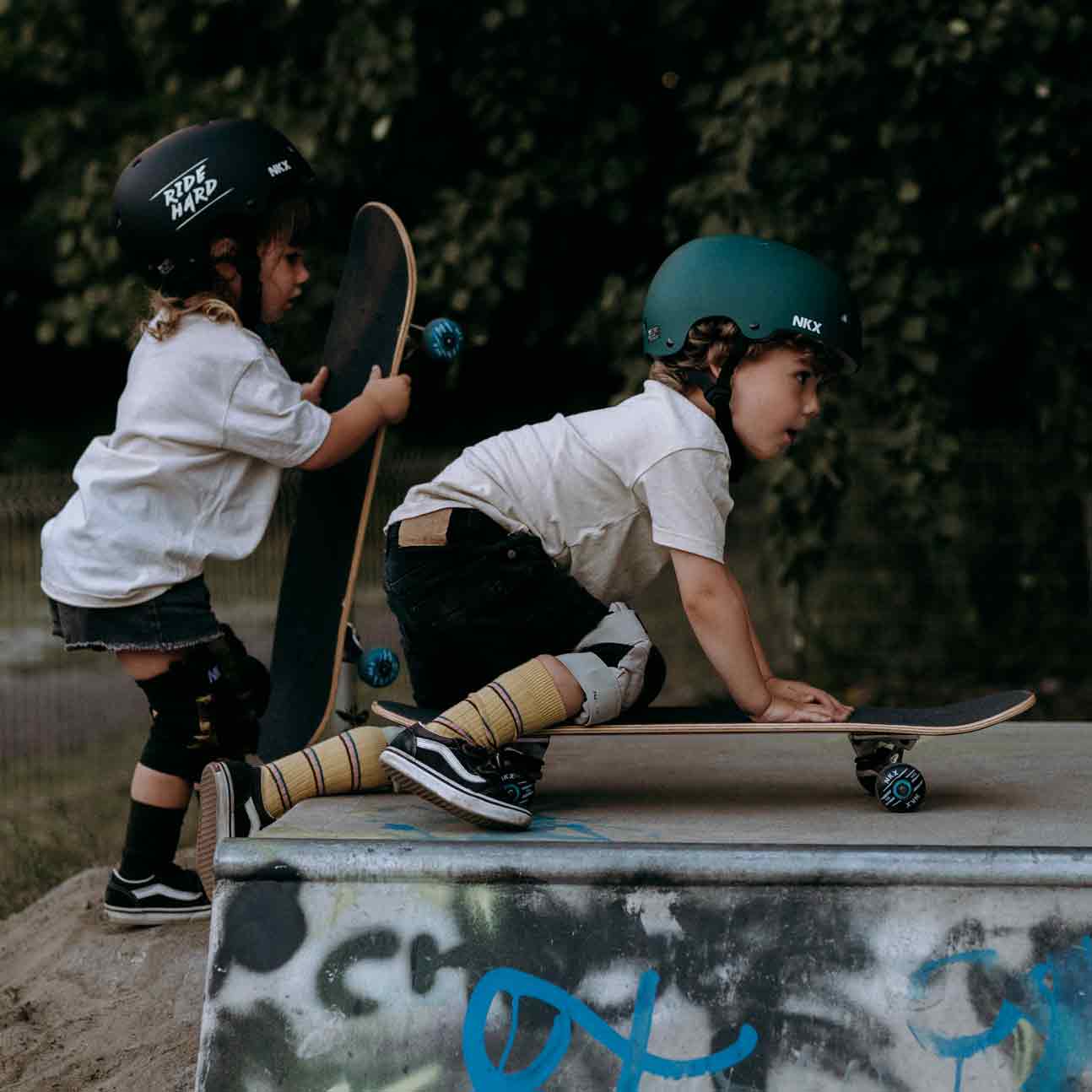 NKX Kids 3-Pack Pro zaštitna oprema - jastučići za koljena, jastučići za laktove i štitnici za zapešća