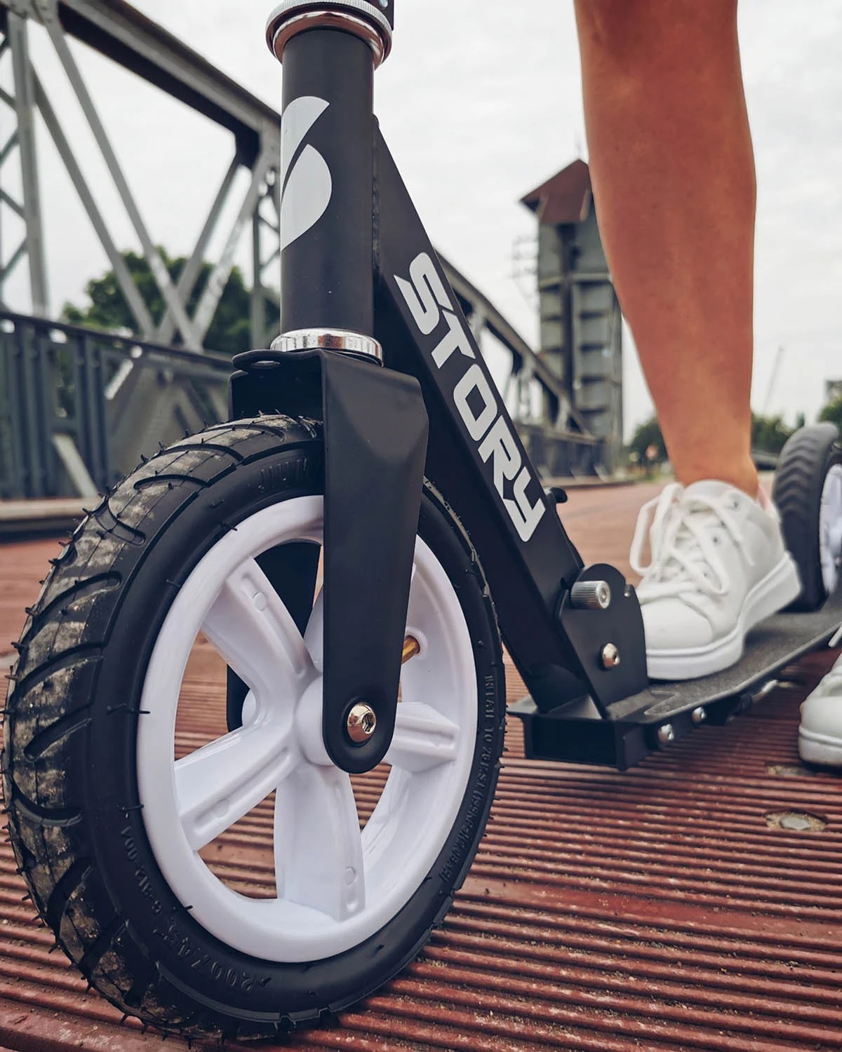 Story Civic Comfort Air-wheels Sklopivi Romobil