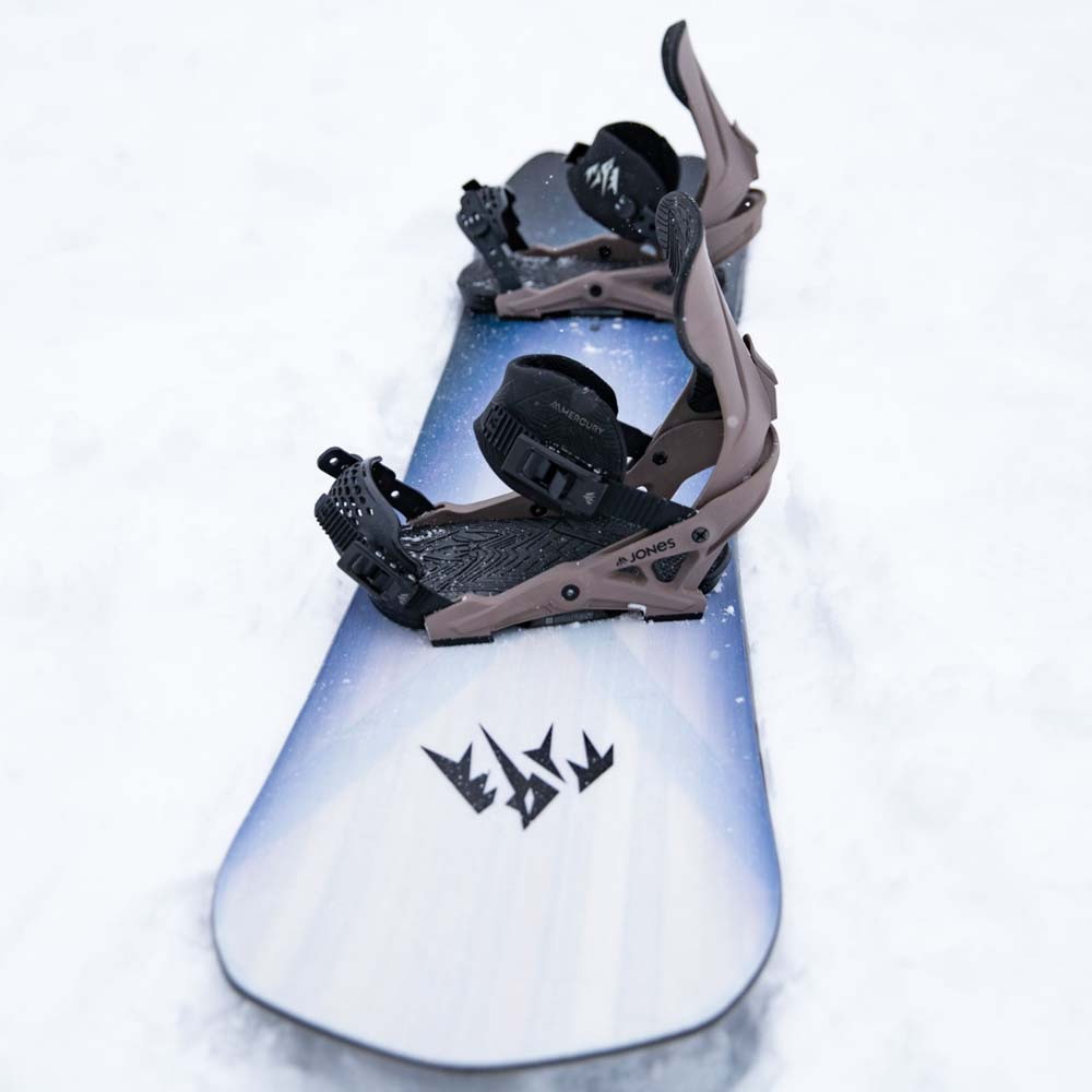 Jones Stratos snowboard